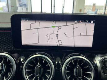 Mercedes-Benz EQB AMG Line Executive