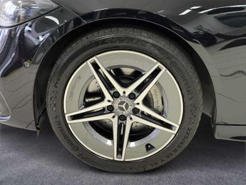 Mercedes-Benz EQB AMG Line Executive