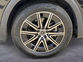 Mercedes-Benz EQB AMG Line Executive