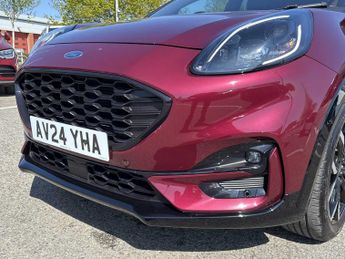 Ford Puma Vivid Ruby Edition
