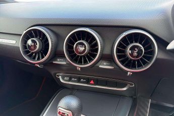 Audi TT TTS Black Edition