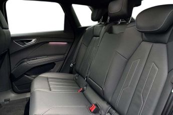 Audi Q4 Black Edition