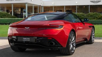 Aston Martin DB11 