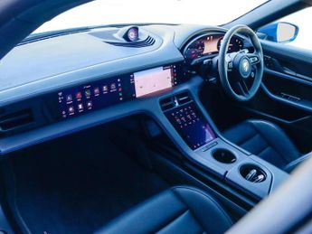 Porsche Taycan 