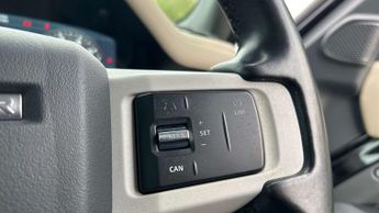 Land Rover Defender S