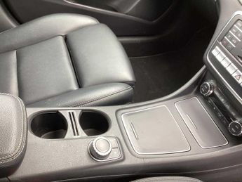 Mercedes-Benz GLA Sport