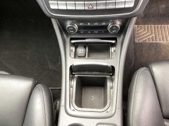 Mercedes-Benz GLA Sport