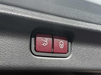 Mercedes-Benz EQE AMG Line