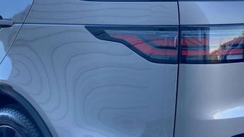 Land Rover Discovery Dynamic SE