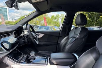 Audi Q7 Black Edition