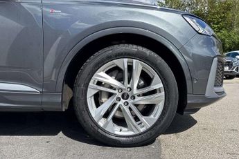 Audi Q7 Black Edition