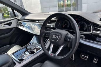 Audi Q7 Black Edition