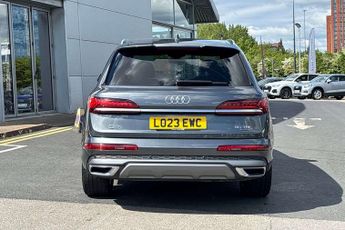 Audi Q7 Black Edition