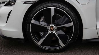 Porsche Taycan Saloon 