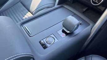 Land Rover Discovery R-Dynamic HSE