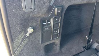 Land Rover Discovery R-Dynamic HSE