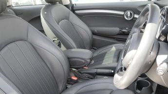 MINI Hatchback Cooper Exclusive