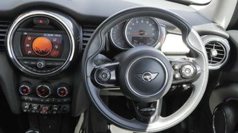 MINI Hatchback Cooper Exclusive