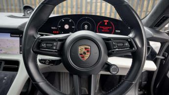 Porsche Taycan 