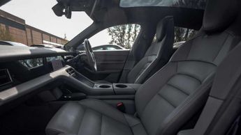 Porsche Taycan 