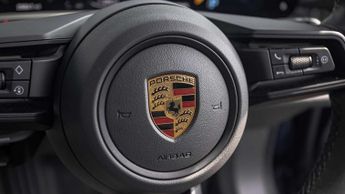 Porsche Taycan 