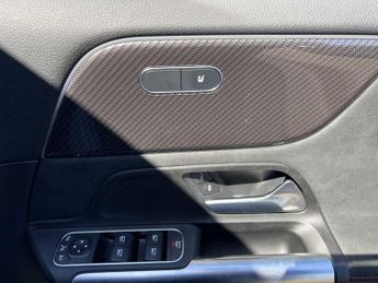 Mercedes-Benz GLA AMG Line