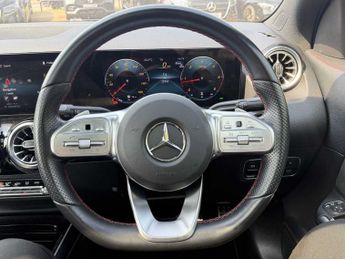 Mercedes-Benz GLA AMG Line Night Edition