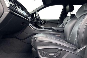 Audi Q7 Black Edition
