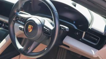 Porsche Taycan 