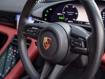 Porsche Taycan 