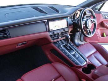 Porsche Macan Estate 