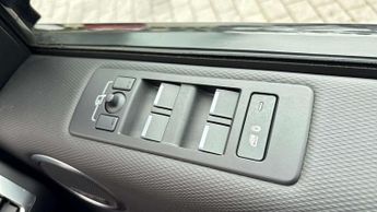 Land Rover Discovery R-Dynamic HSE