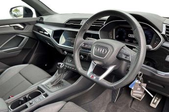 Audi Q3 Black Edition