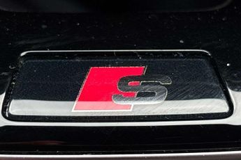 Audi E-Tron Black Edition
