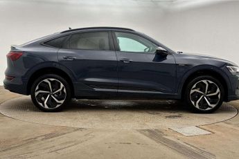 Audi E-Tron Black Edition