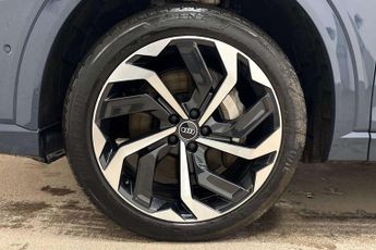 Audi E-Tron Black Edition
