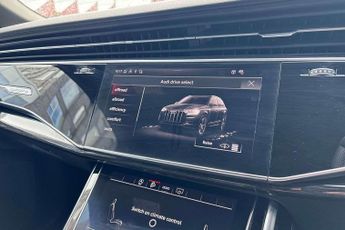 Audi Q7 S Line