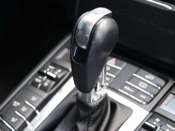 Porsche Macan Estate 