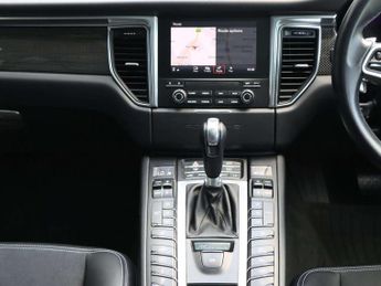 Porsche Macan Estate 