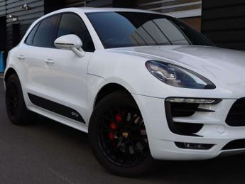 Porsche Macan Estate 