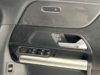 Mercedes-Benz GLA AMG Line