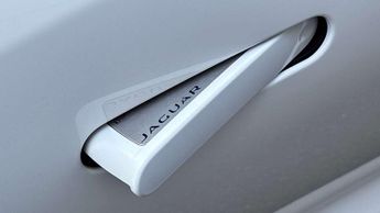 Jaguar F-TYPE R-Dynamic