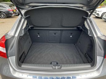Mercedes-Benz GLA Sport