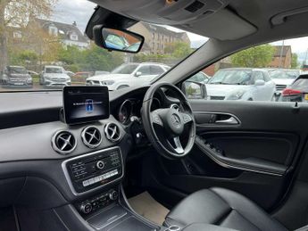 Mercedes-Benz GLA Sport