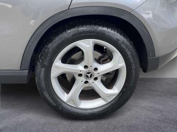 Mercedes-Benz GLA Sport