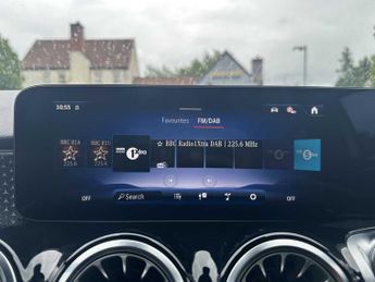 Mercedes-Benz EQB Sport Executive