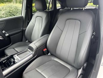 Mercedes-Benz EQA Sport Executive