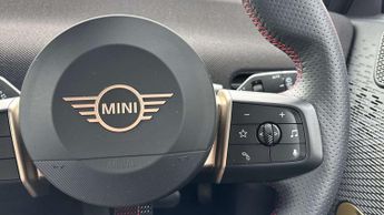 MINI Cooper SE Sport
