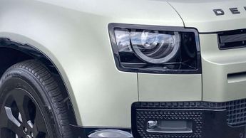 Land Rover Defender X-Dynamic SE