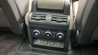 Land Rover Defender X-Dynamic SE